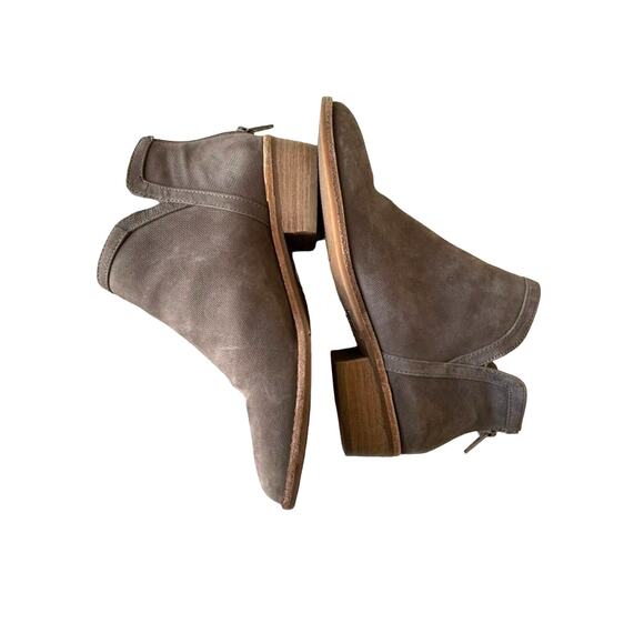 Gianni Bini Leather Booties Ankle Boots Gray Womens 6M - Picture 1 of 9